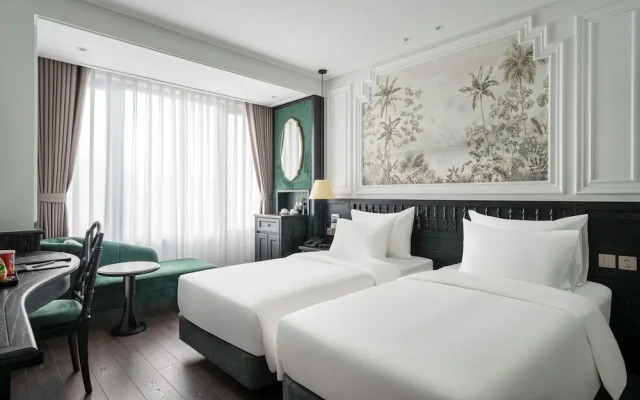 Luxe Paradise Premium Hotel