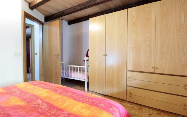 Wooden chalet in Pieve Tesino with garden