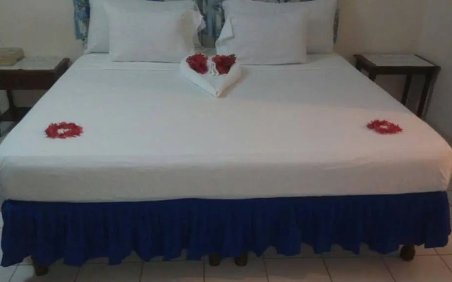 Palm Bay Guest House & Restaurant