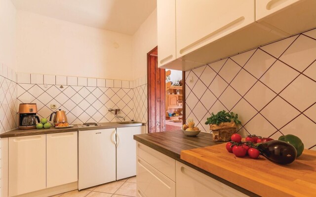 Nice Home in Pula With Wifi and 2 Bedrooms