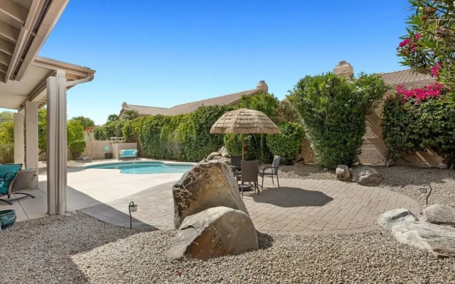 Amazing Home in Great Location W/backyard Oasis!