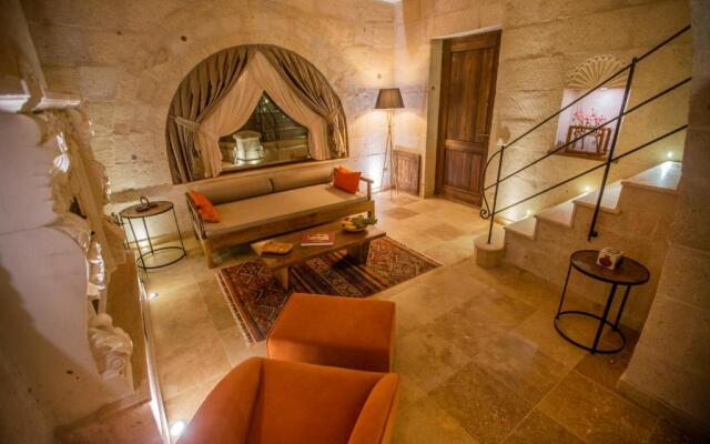 Nino Cave Suites