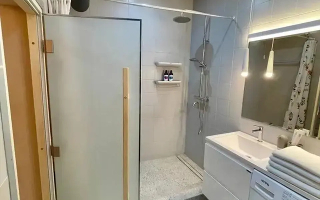 Коттедж с сауной и камином