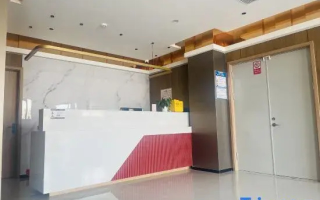 Luntai Mengxinghe Business Hotel (Xiyu Community Xincheng Road)