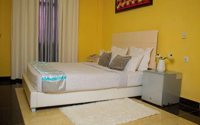 Hotel Llaell