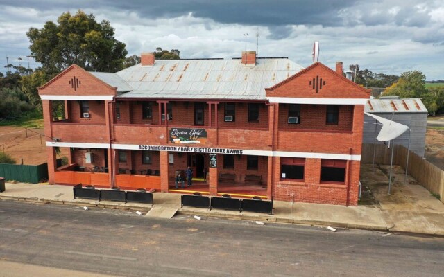 Kaneira Hotel
