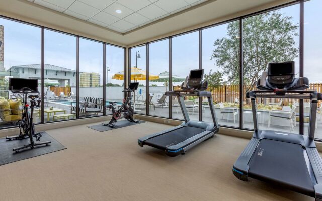 Hotel Centro Sonoma Wine Country, Tapestry Collection Hilton