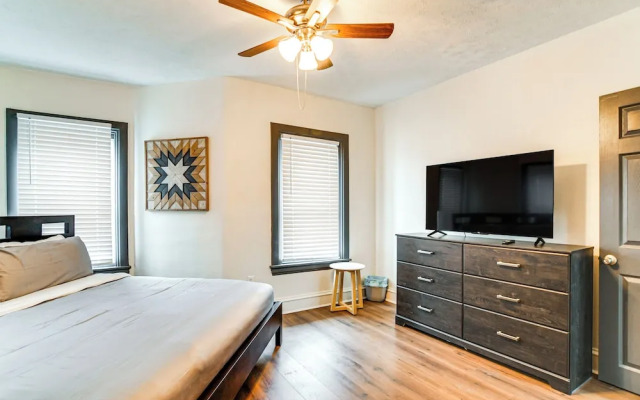 Walkable Location: Welcoming Unit in Omaha