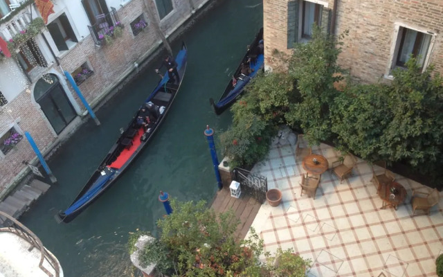 Grimaldi Apartments - Ai Leoncini