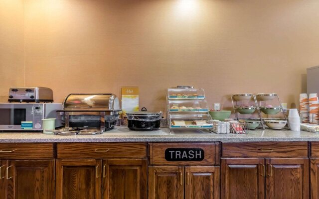 Comfort Inn & Suites