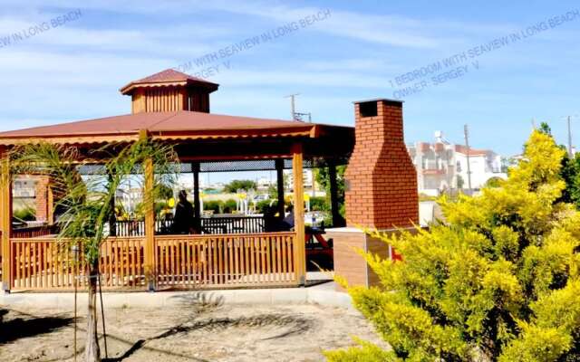 Studio with Pool View at Longbeach