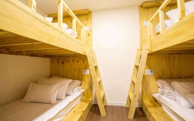 Step Inn Myeongdong 2 - Hostel
