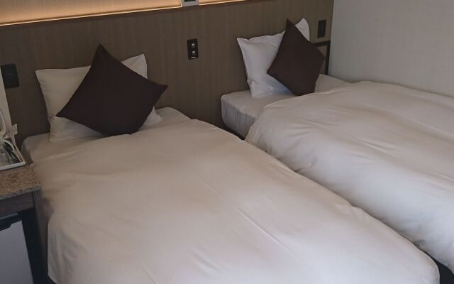 Nipponbashi Crystal Hotel 2