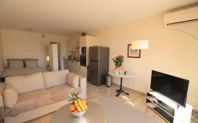 Happy Few Lescale Studio