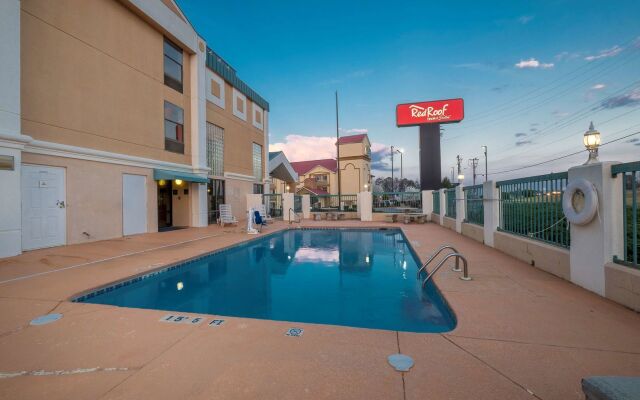 Red Roof Inn & Suites Newnan