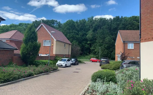 Wokingham Spectacular 2 Bedroom Penthouse