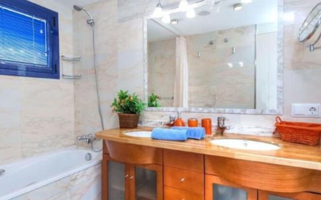 Cosy Holiday Home in Piscopiano With Private Pool