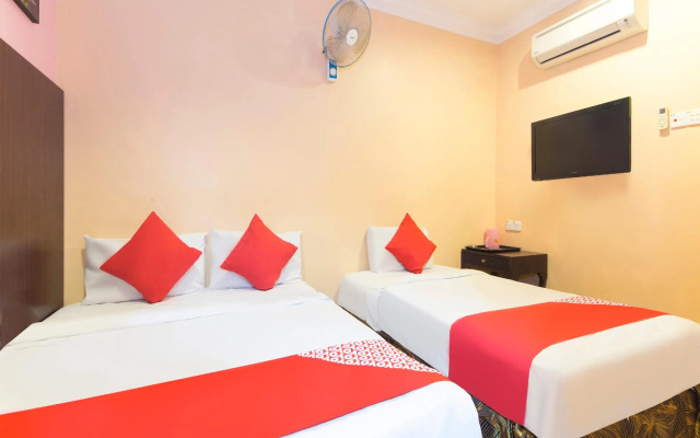 OYO 425 Hotel GS Inn