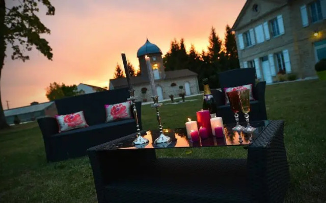 Château de Trouhans - Hôtel