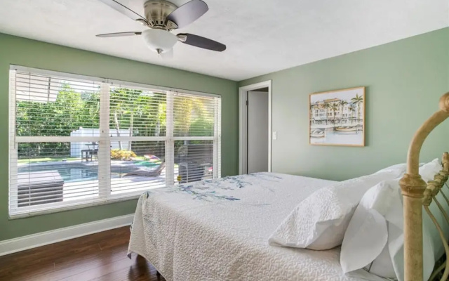 Luxe 3BR Siesta Key Home Pool