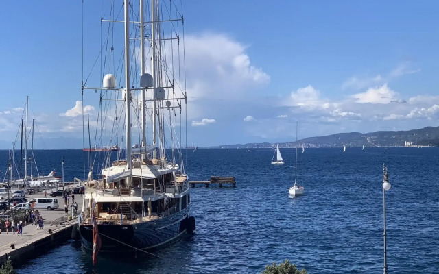 Five Flowers - Guest House