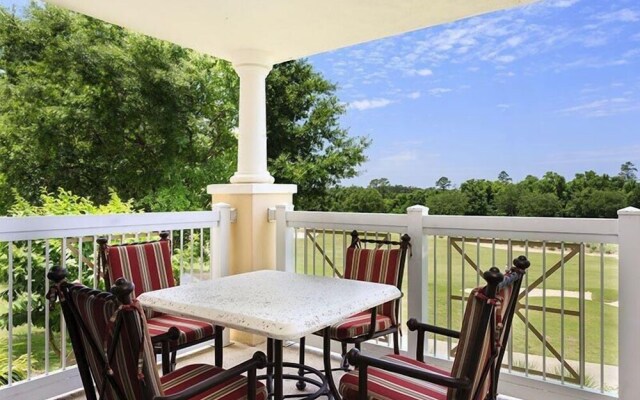 Condo Centre Court Living 3 Bedroom Reunion