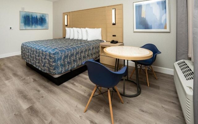 Palace Inn Blue IAH East