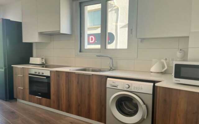 Phaedrus Living Coral Suites Horizon