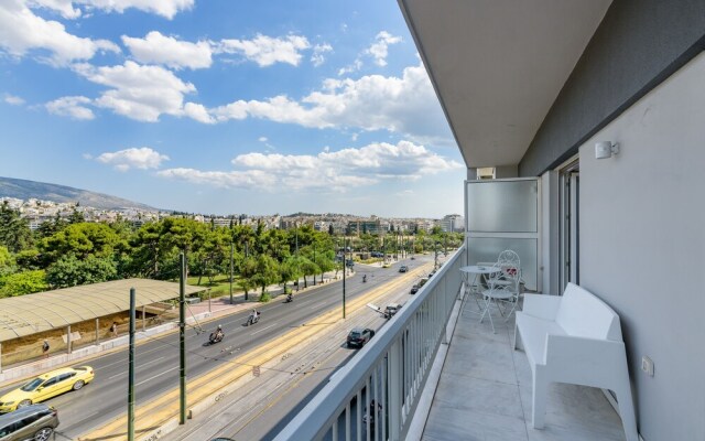 Lush Emerald apt in the heart of Athens