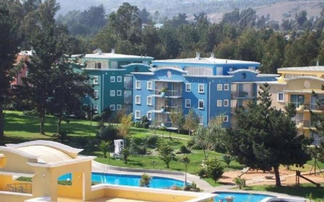 Espacioso departamento con piscina