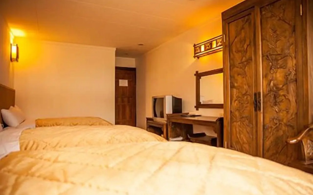 Chun Jing Hillview Villa