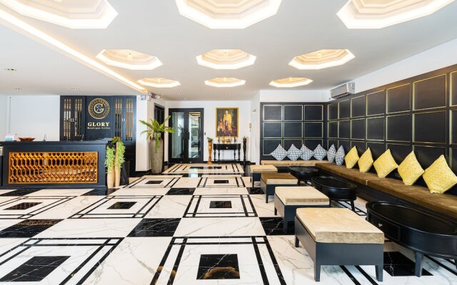 Glory Boutique Suite