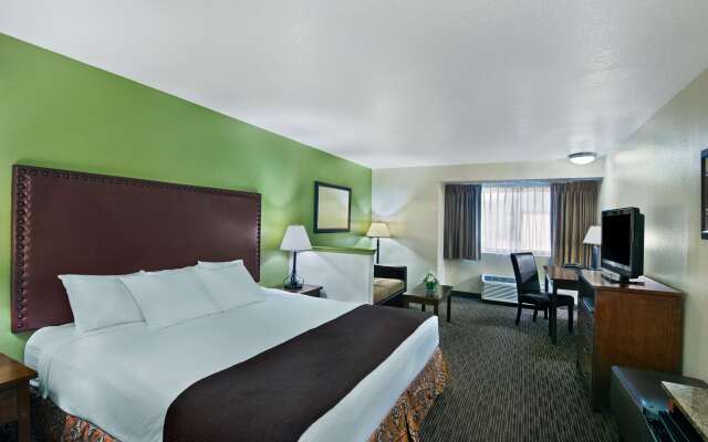 Oxford Suites Hermiston