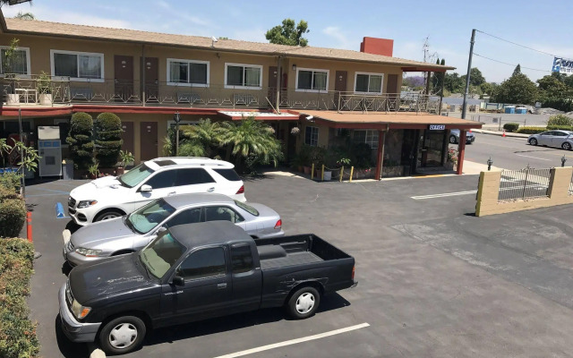 Fullerton Lodge