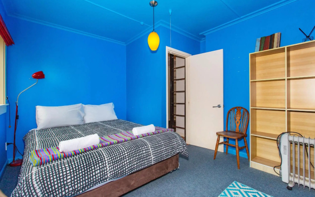 Waterfront Bach - Raglan Bach