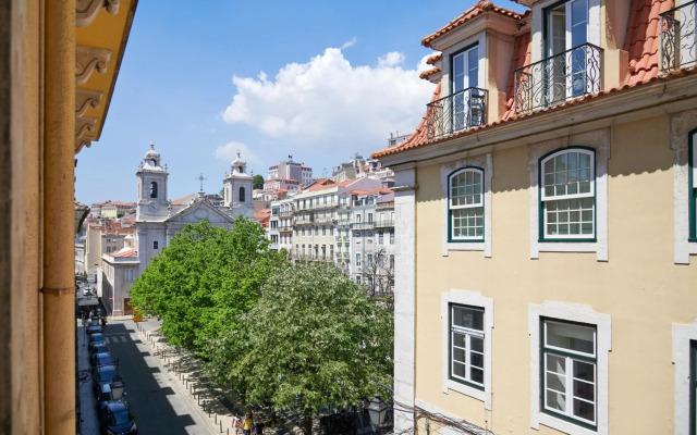 Sunny Pink Street Historical Apt, By TimeCooler