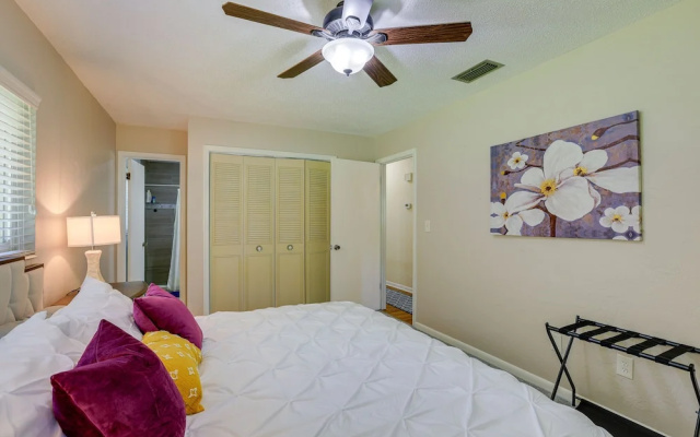 Gainesville Vacation Rental w/ Private Lanai!