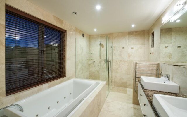 Tin Tub Luxury Lodge