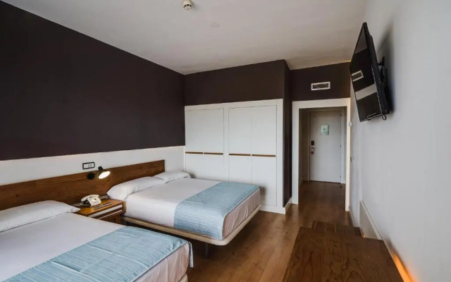 Hotel Brisamar Suites