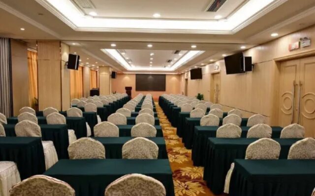 Vienna International Hotel (Nantong Haimen Railway Station)