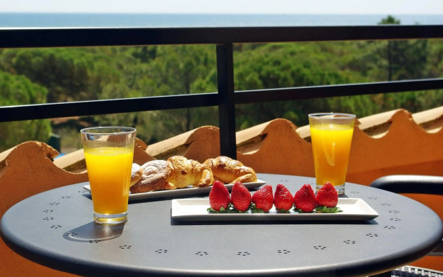 La Costa Golf & Beach Resort