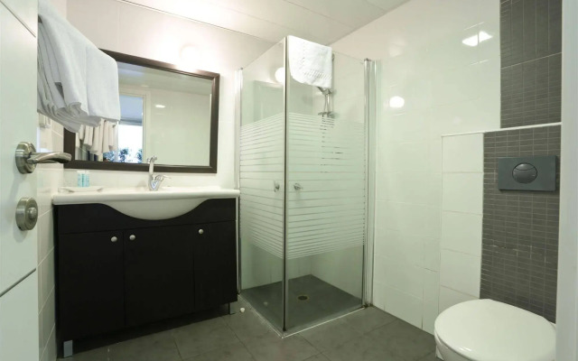 Sea Land Suites