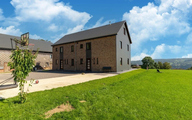 Spacious Getaway Near Spa F1