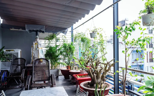Awenasa by Livinginn