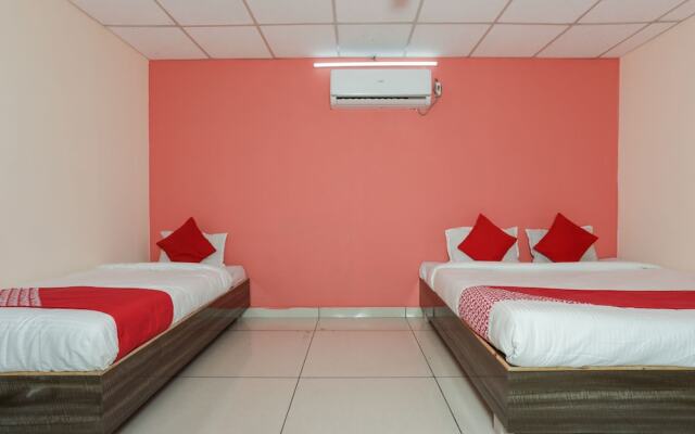 OYO 30383 Hotel Milan Parinay