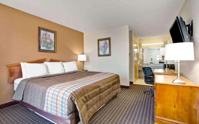 Days Inn by Wyndham Hernando