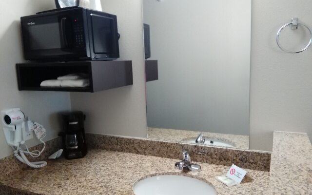 Travelodge by Wyndham Pecos