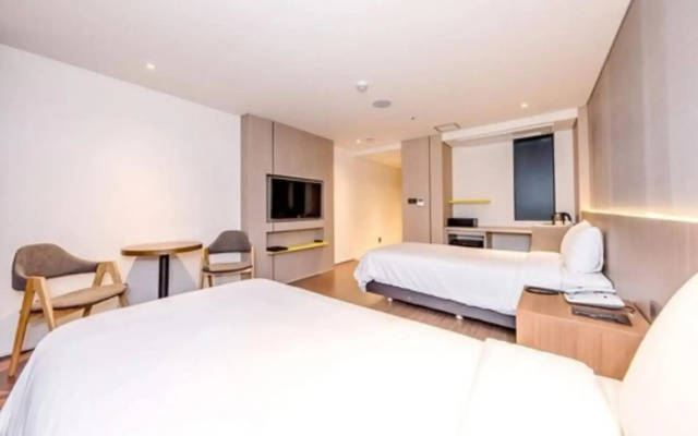 Noblepia Hotel