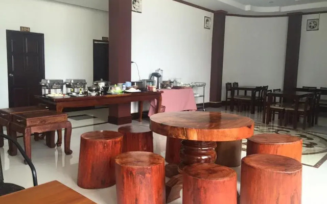 Champathong Vangvieng Hotel