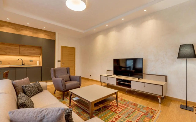 Athos Square Apartments